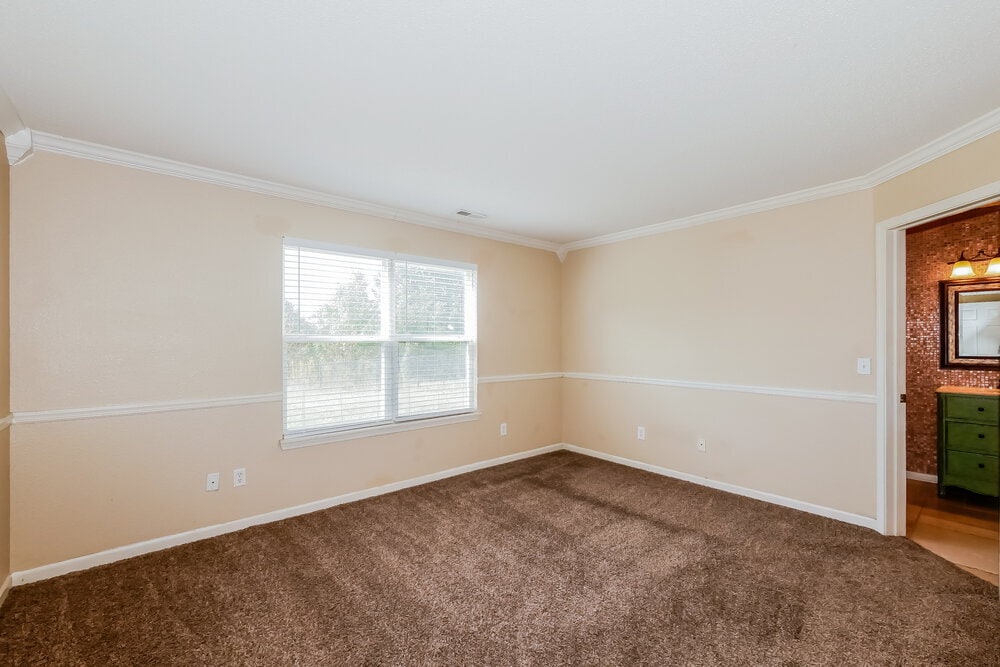 Building Photo - 720 Treyburn Lakes Way