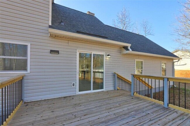 Building Photo - 95 Pine Grove Cir