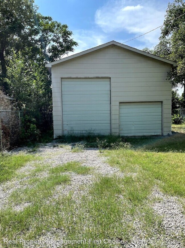 Building Photo - 2 br, 1 bath House - 1221 S Greenwood