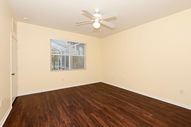 Building Photo - 522 SW Indian Key Dr