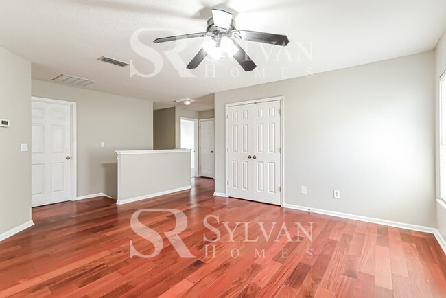 Building Photo - The ideal space to balance life, work, and...