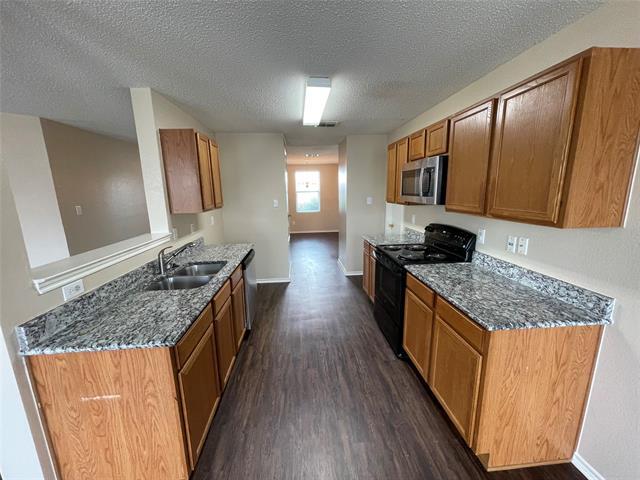 Building Photo - 2912 Crimson Clover Dr