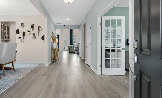 Building Photo - 8680 Shipton Cir