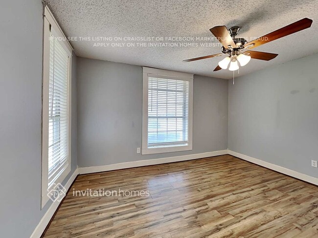 Building Photo - 500 Hill