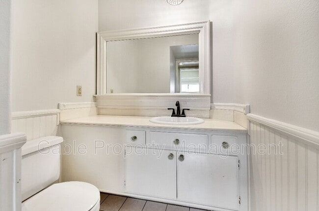 Building Photo - 25822 Blake Ct