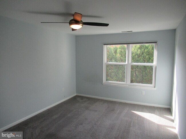 Building Photo - 7 Lumber Jack Cir
