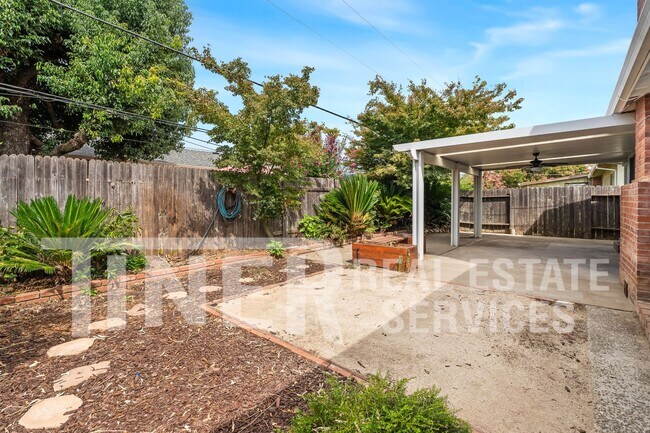 Building Photo - 2940 Belmar St