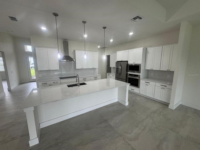 Building Photo - 267 Amaryllis Way