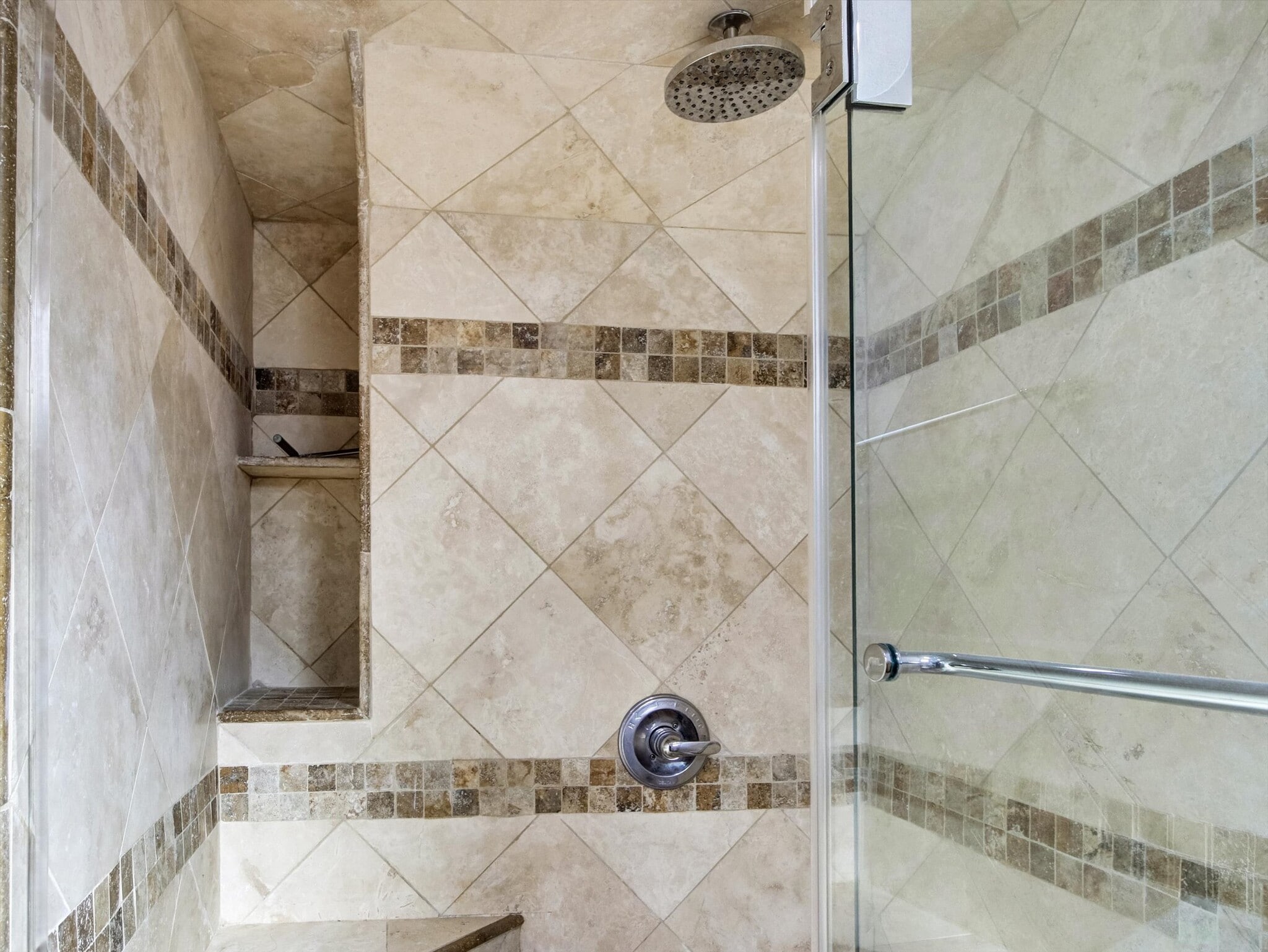 Building Photo - 985 1/2 Dexter St