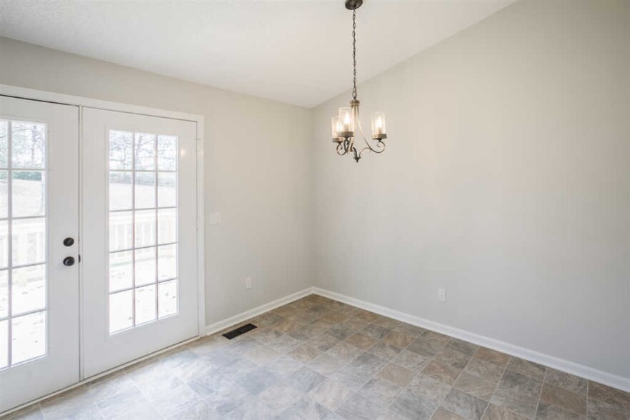 Dining Room - 10280 Long Meadow Rd