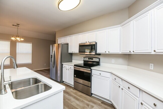 Building Photo - 1706 Country Crest Ln