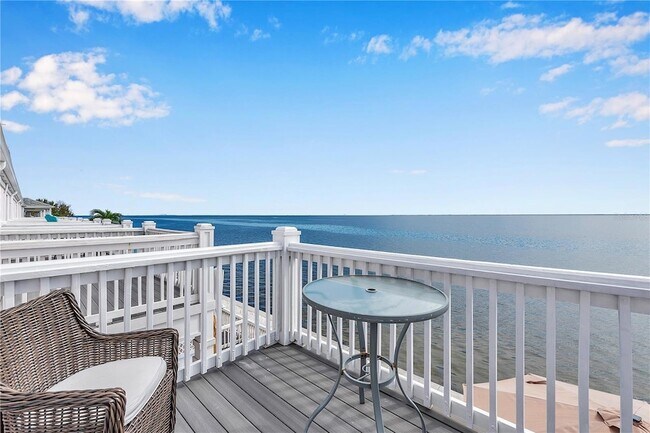 Building Photo - 5172 Coquina Key Dr SE