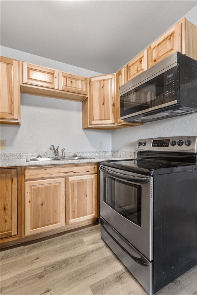 Building Photo - 340 Bench Blvd