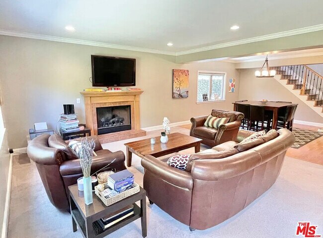 Building Photo - 3250 Midvale Ave