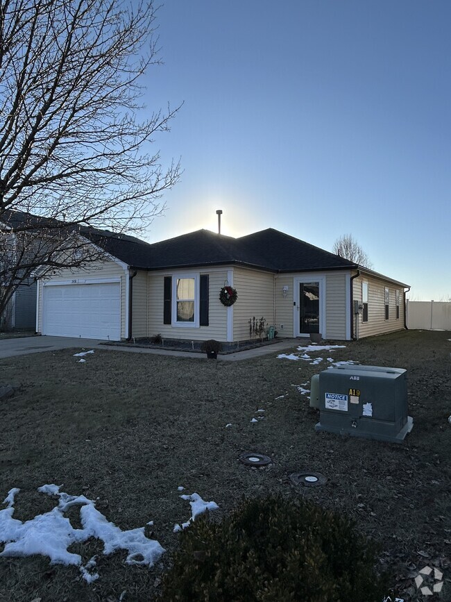 Building Photo - 11438 N Meadowbend Way