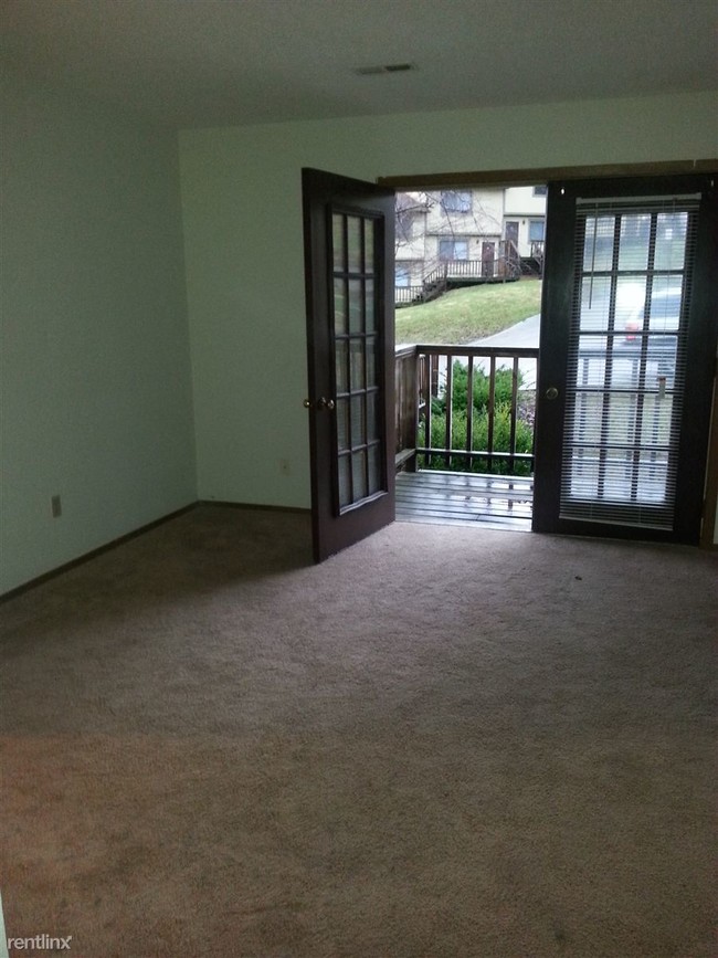 Building Photo - 125 Idlerun Dr