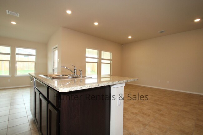 Building Photo - Patriots Ridge