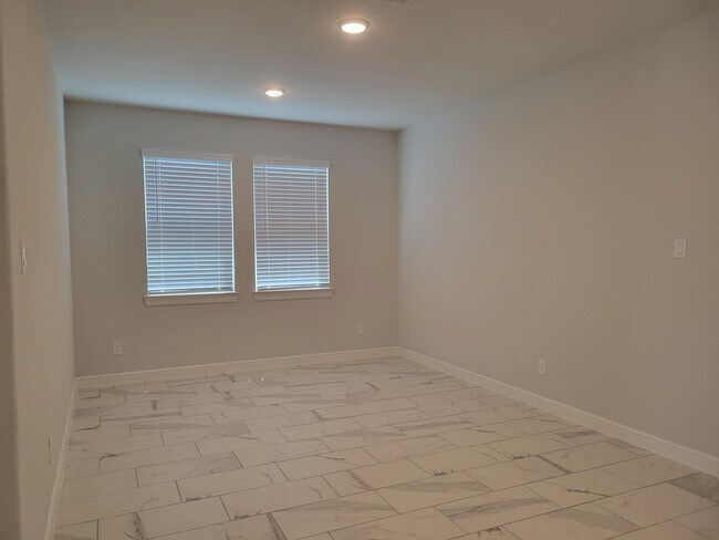 Building Photo - 10342 Aldrin Dr