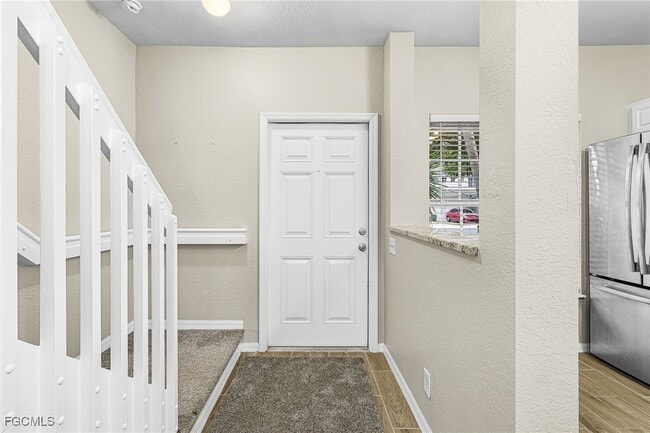 Building Photo - 10094 Poppy Hill Dr