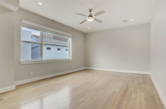 Building Photo - 1716 Rosewood St