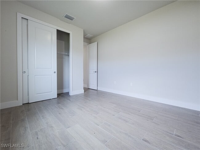 Building Photo - 6144 Higgins Ave