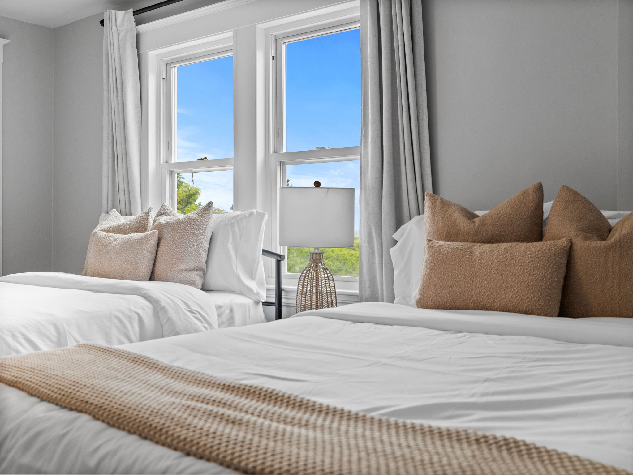 Building Photo - 1212 Broadway