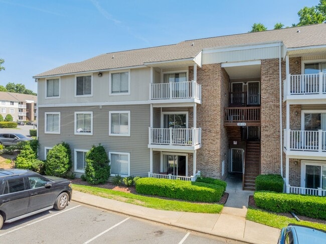 Building Photo - 9535 University Terrace Dr