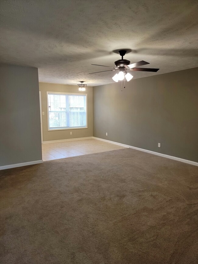 Building Photo - 513 Lumberly Ln