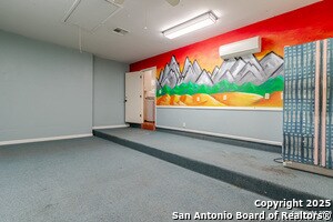 Building Photo - 9319 Oak Ledge Dr