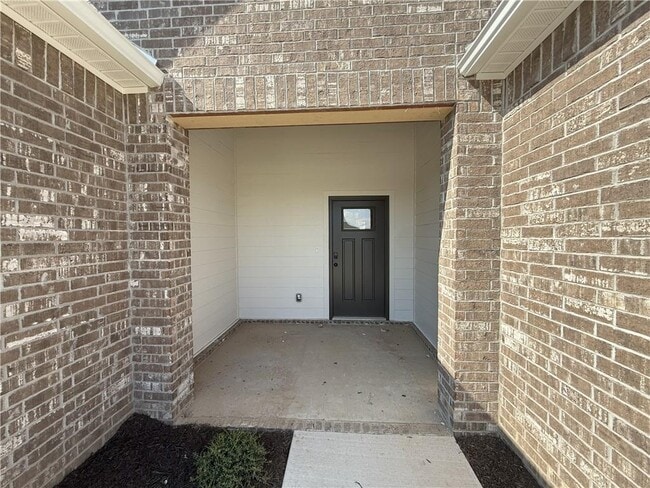 Building Photo - 416 Gosling Is