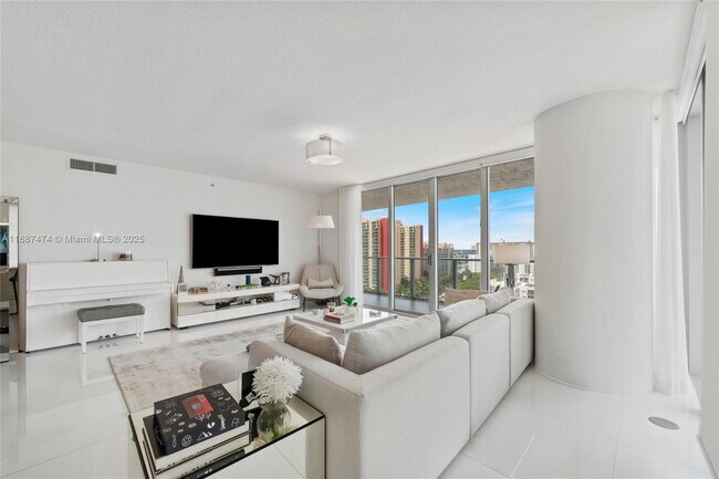 Building Photo - 300 Sunny Isles Blvd