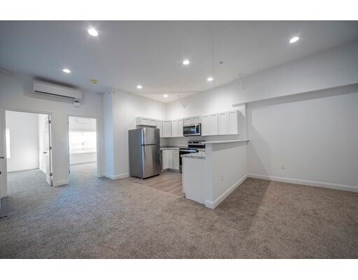 Building Photo - 2 S Grove St