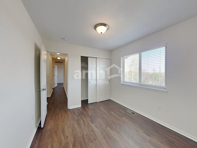Building Photo - 4574 Cole Dr
