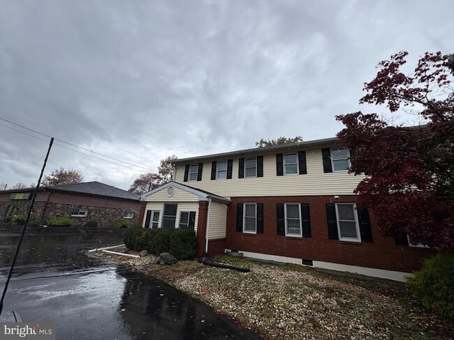 Building Photo - 50 US-130