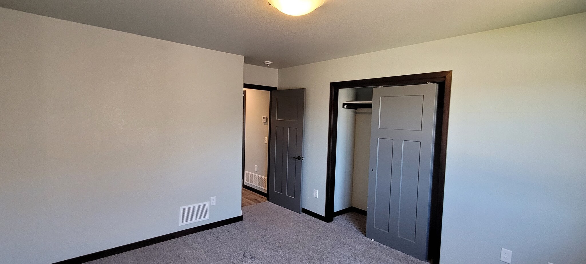 Building Photo - 541 Bull Run Dr