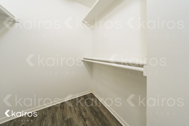 Building Photo - 2116 Woodnote