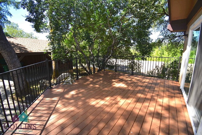 Building Photo - Comfortable 2-Bedroom Home in Lake Wildwood