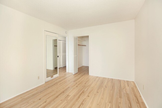 Building Photo - Diamond Head Vista...Breathtaking views, high floor, A/C, open lanai