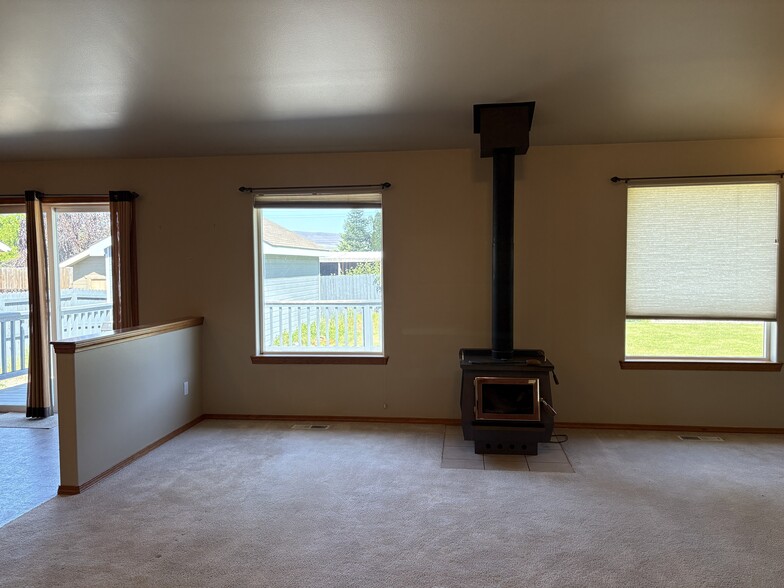 Building Photo - 1815 Dorner Pl