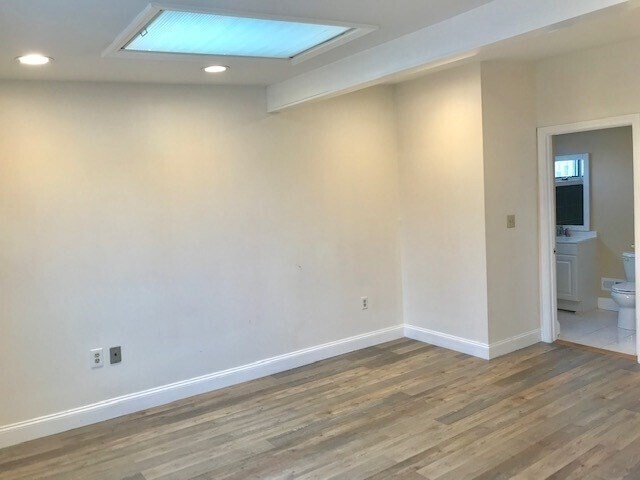 Building Photo - 52 Malden St