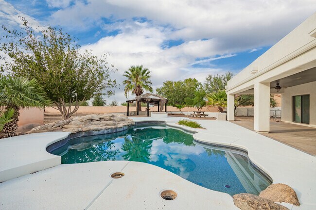 Building Photo - 10335 N Tall Cotton Dr