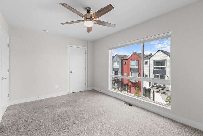Building Photo - 1072 Eaton St