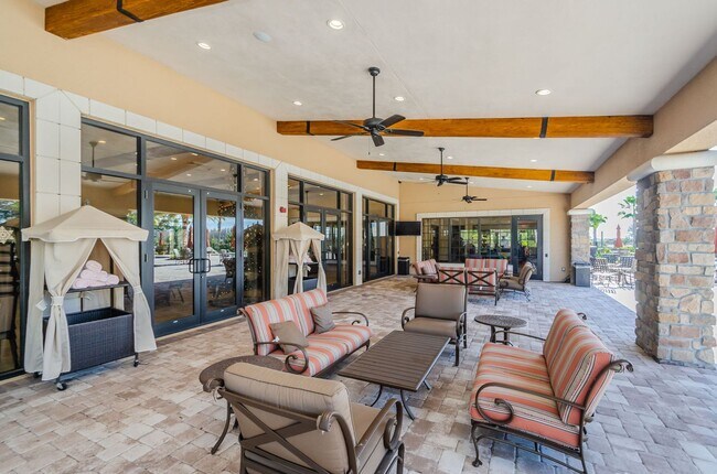 Building Photo - Beautiful Pool home in Starkey Ranch avail...
