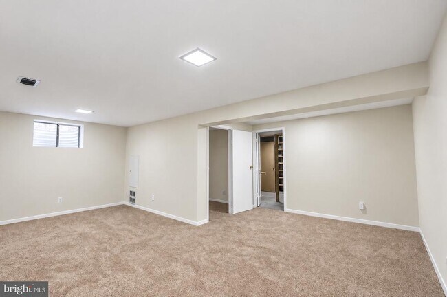 Building Photo - 6049 Forrest Hollow Ln