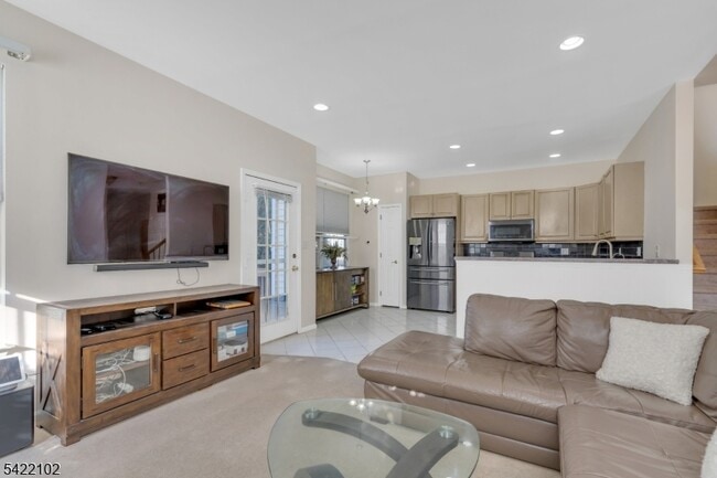 Building Photo - 49 Gordon Cir