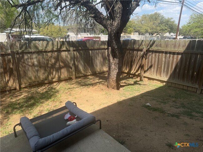 Building Photo - 103 Cedargrove