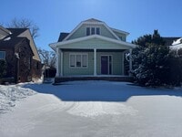 Building Photo - Charming Home For Rent Near UNO & Aksarben