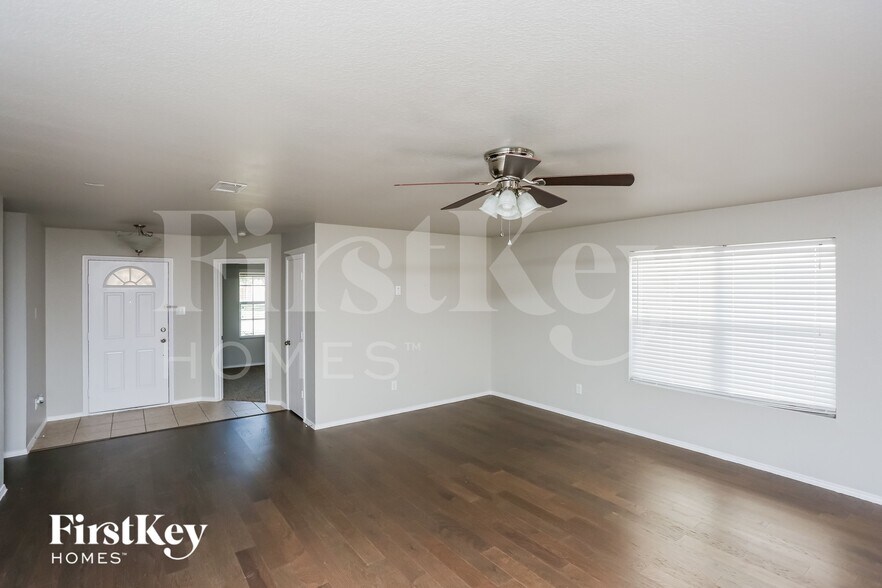 Building Photo - 10460 Winding Passage Way