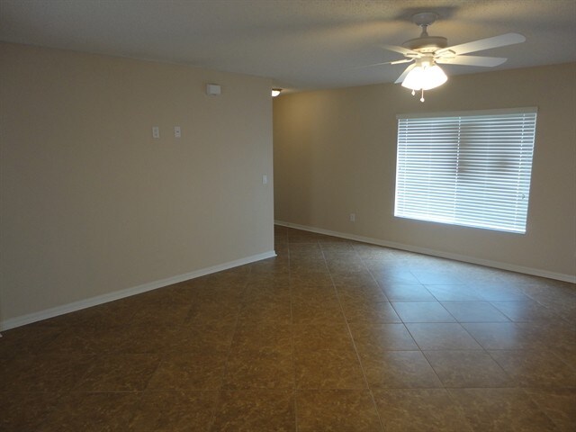 Building Photo - 11837 Brenford Crest Dr