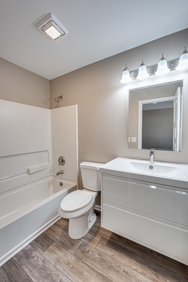 Building Photo - 3783 Bailey Rd